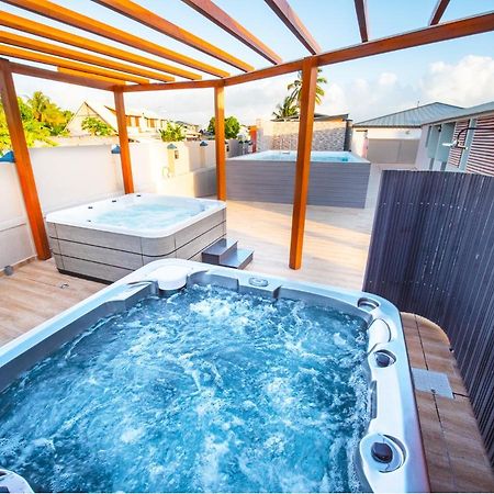 Evasion En Plein Coeur De La Ville Studio Jacuzzis Sauna Et Piscine Au Centre De Пор-Луи Экстерьер фото